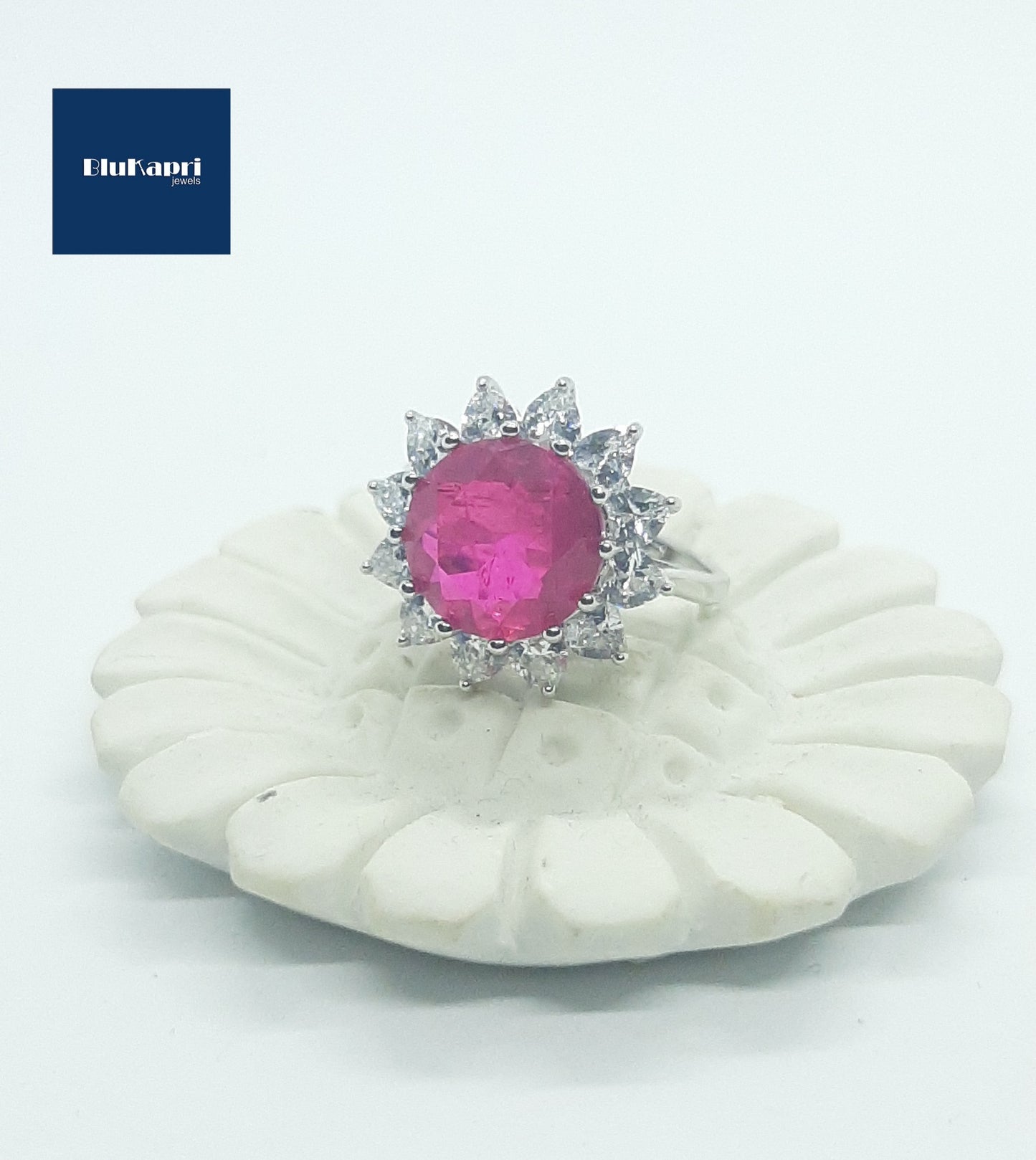 Anello donna gioiello fucsia con zirconi bianchi