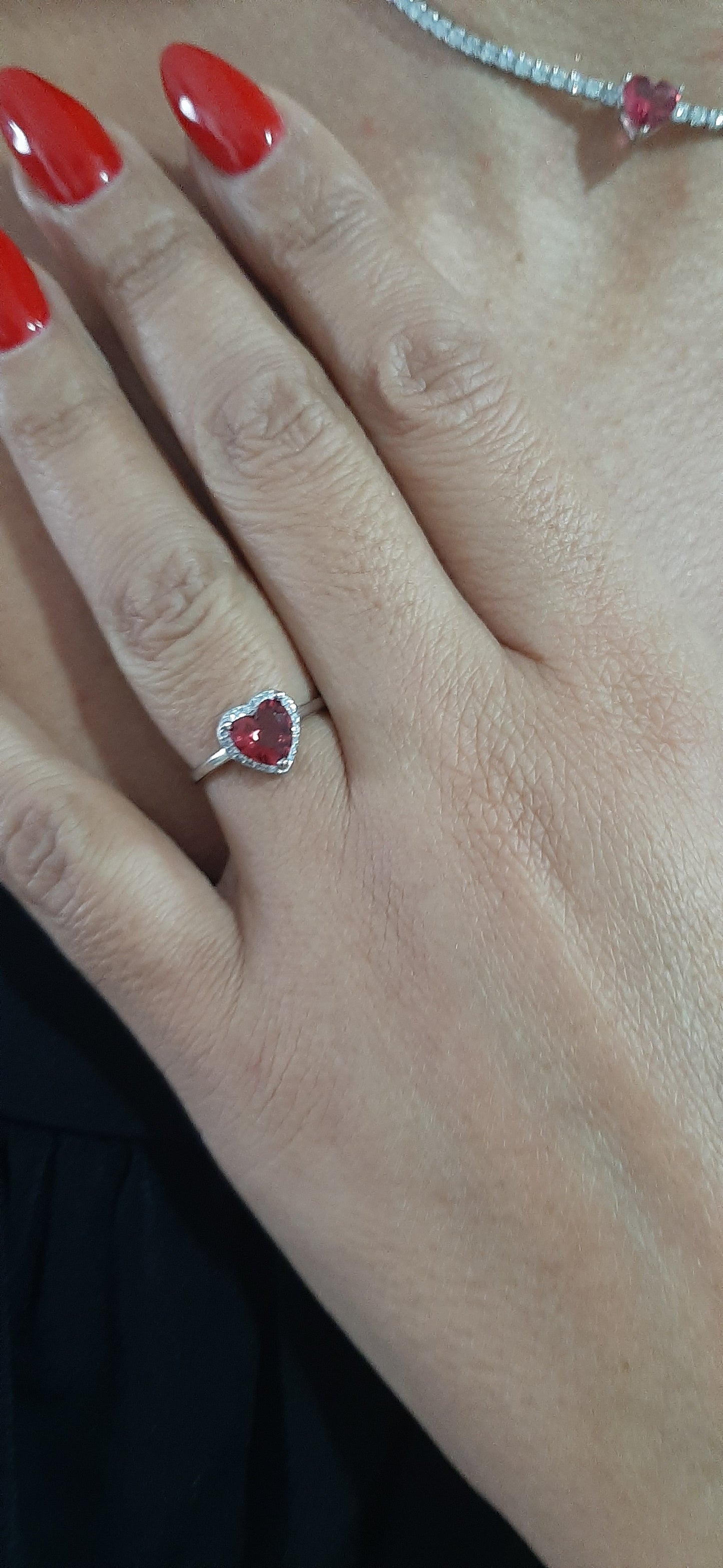 Anello zirconi bianchi Cuore rosso
