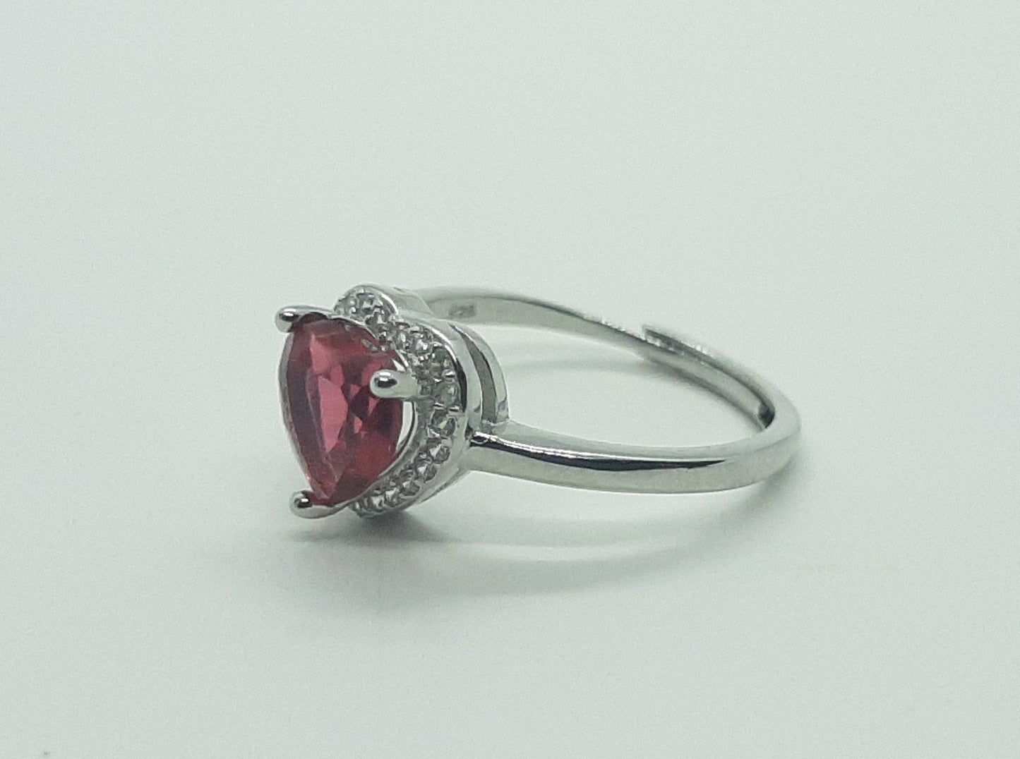 Anello zirconi bianchi Cuore rosso